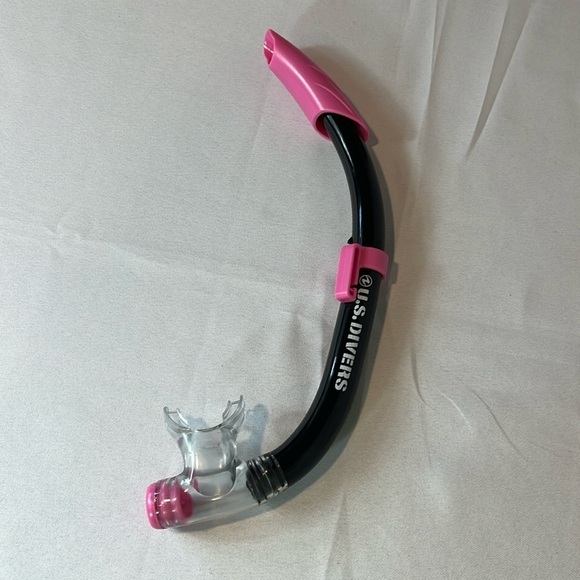 NWOT Pink and Black Snorkel - Picture 1 of 1